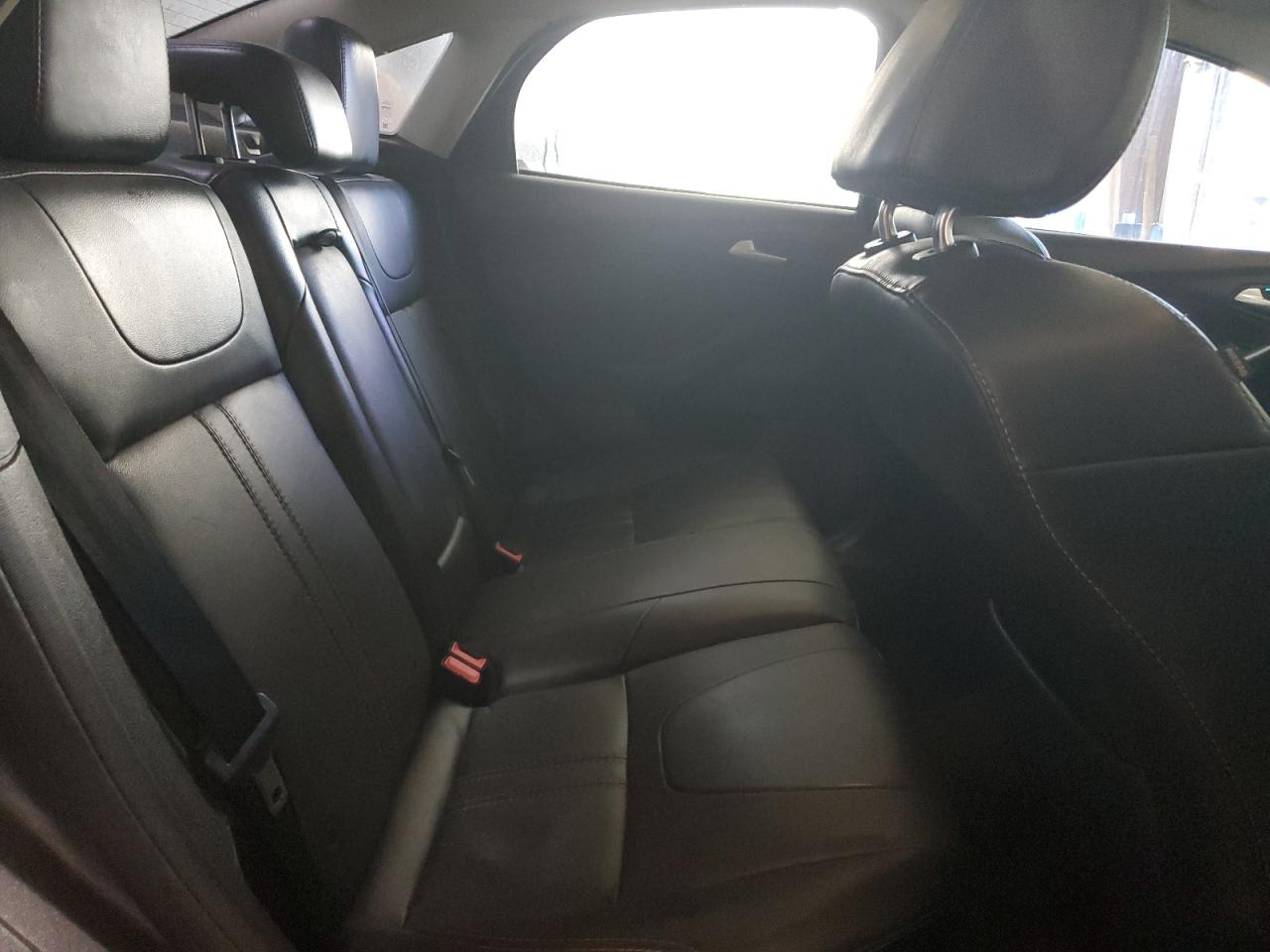 2014 Ford Focus Titanium VIN: 1FADP3J21EL121002 Lot: 84613095