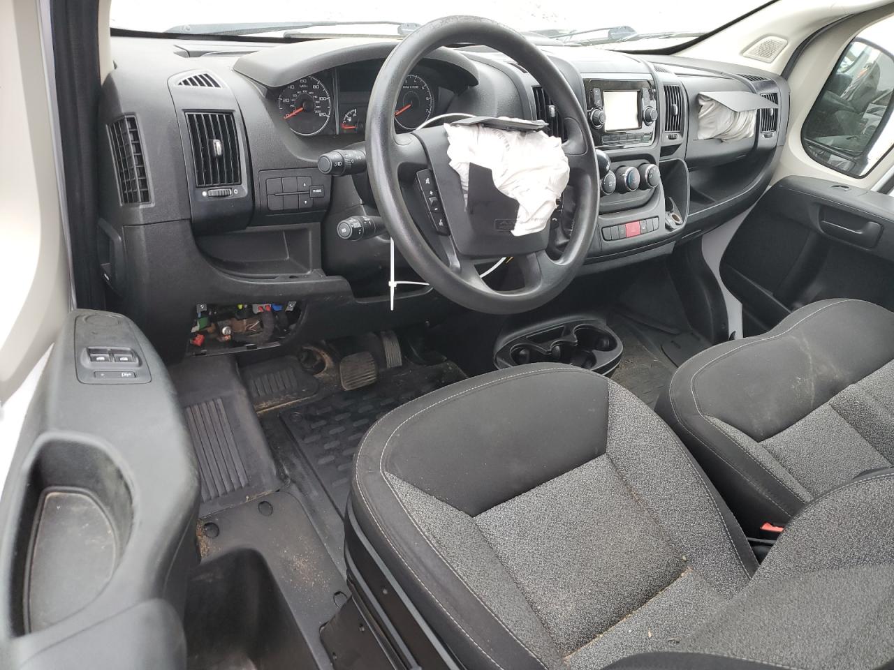 2018 Ram Promaster 2500 2500 High VIN: 3C6TRVCG3JE139631 Lot: 90241295