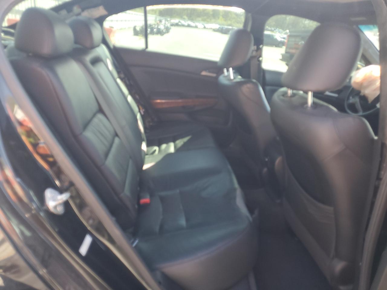 2011 Honda Accord Exl VIN: 1HGCP2F86BA004148 Lot: 84906285