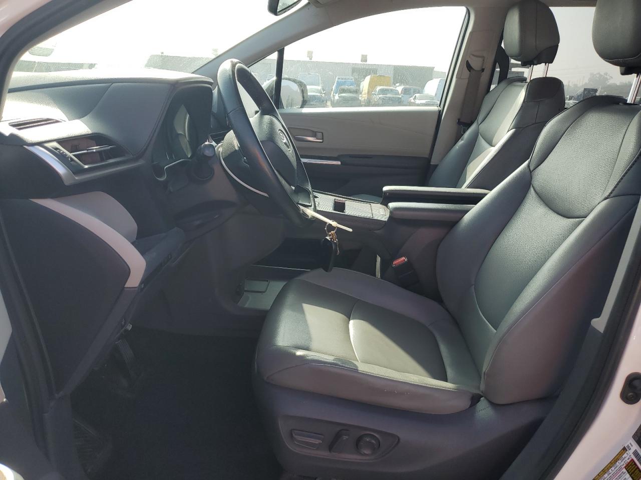 2021 Toyota Sienna Xle VIN: 5TDYRKEC8MS058528 Lot: 82712445