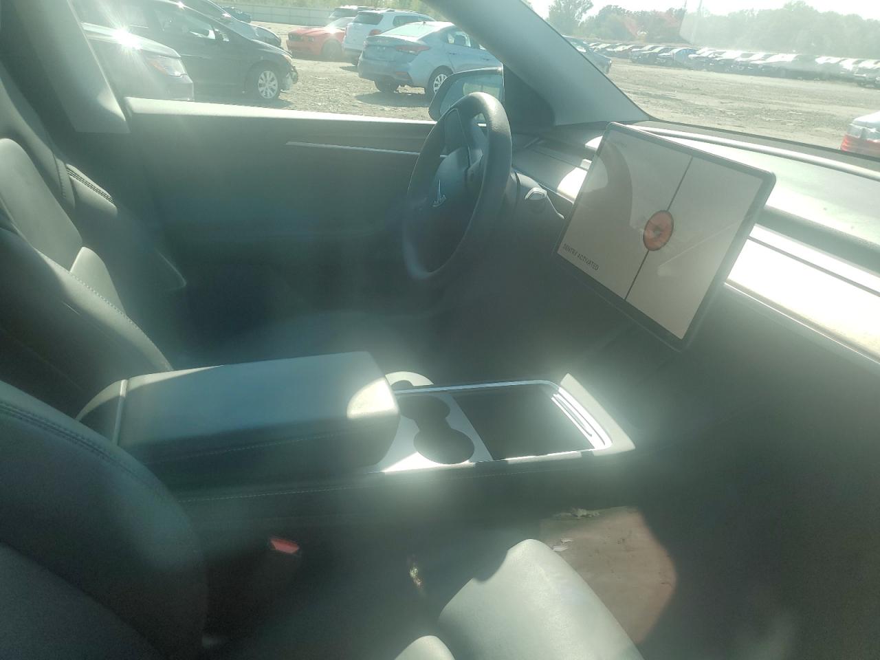 2024 Tesla Model Y VIN: 7SAYGAEE3RF106923 Lot: 85140945