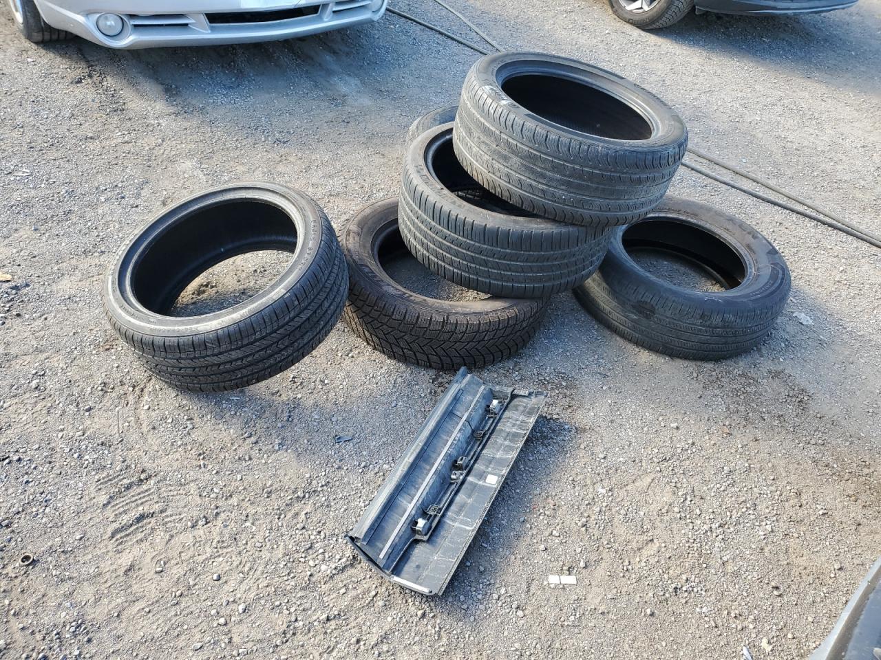 2022 Honda Cr-V Lx VIN: 2HKRW2H21NH200435 Lot: 81057695