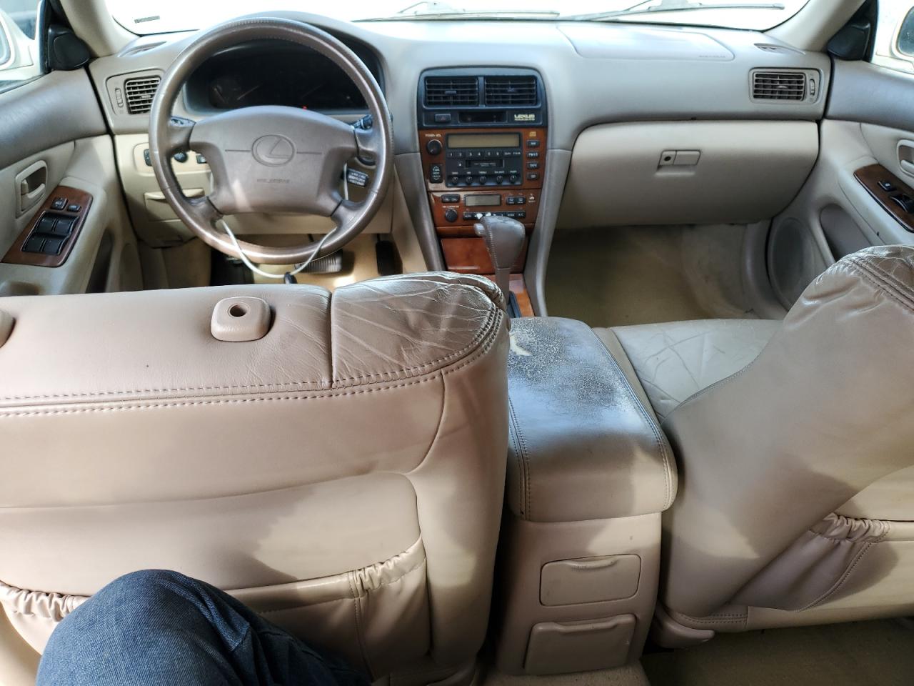 2000 Lexus Es 300 VIN: JT8BF28G4Y0267737 Lot: 85278115