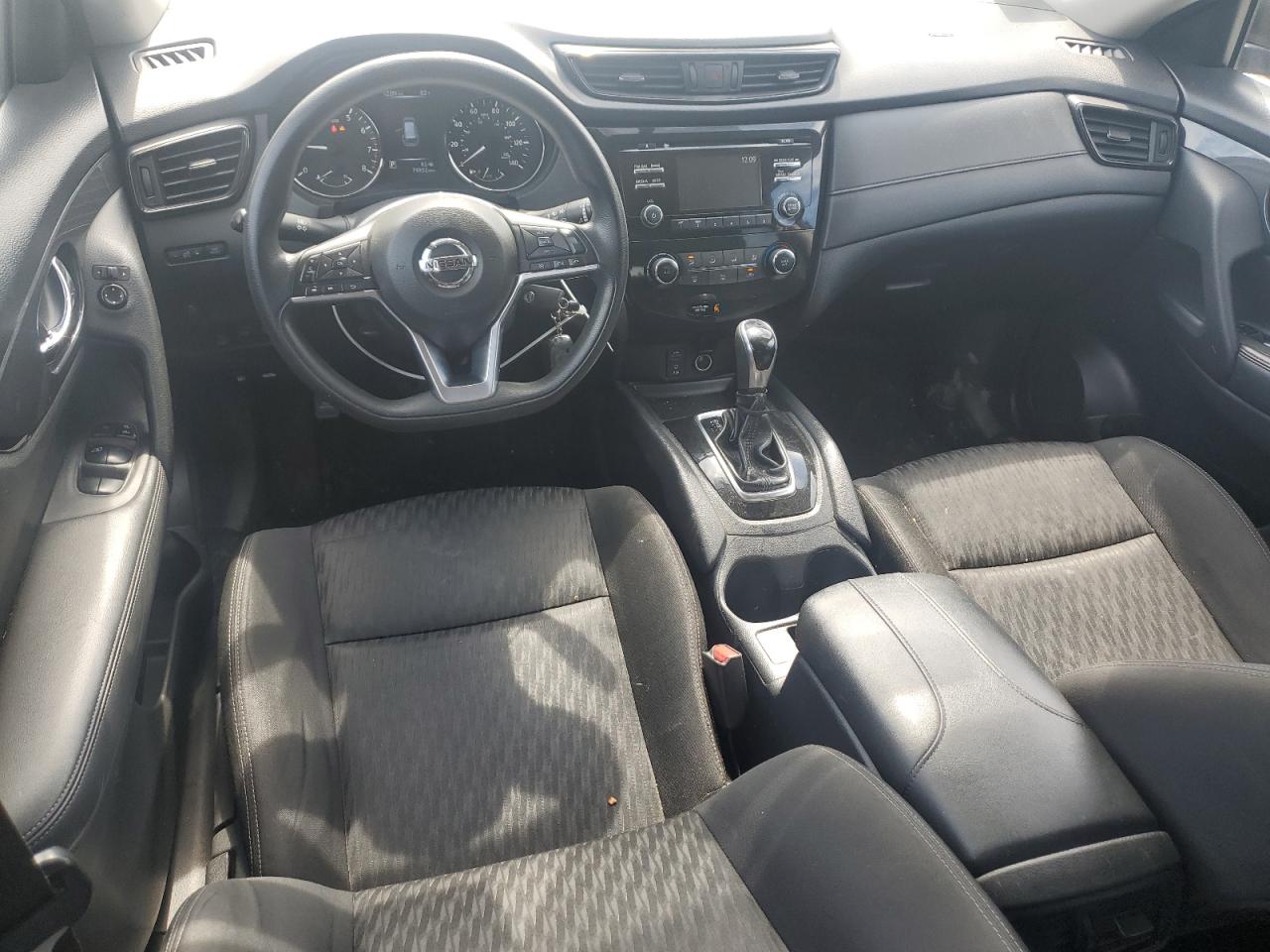 2017 Nissan Rogue S VIN: KNMAT2MV0HP541646 Lot: 85281605