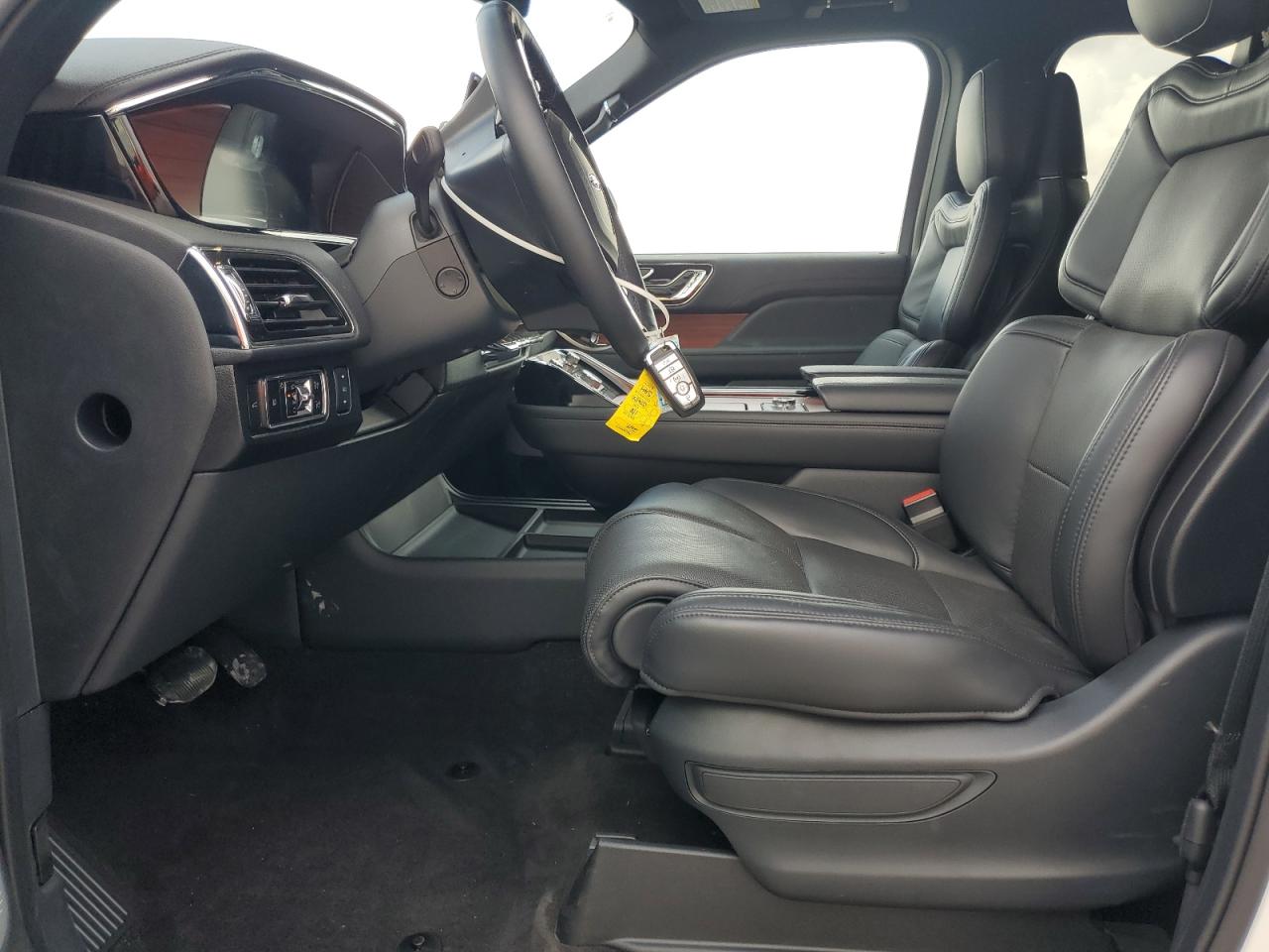 2024 Lincoln Navigator L Reserve VIN: 5LMJJ3LG8REL10966 Lot: 85755665