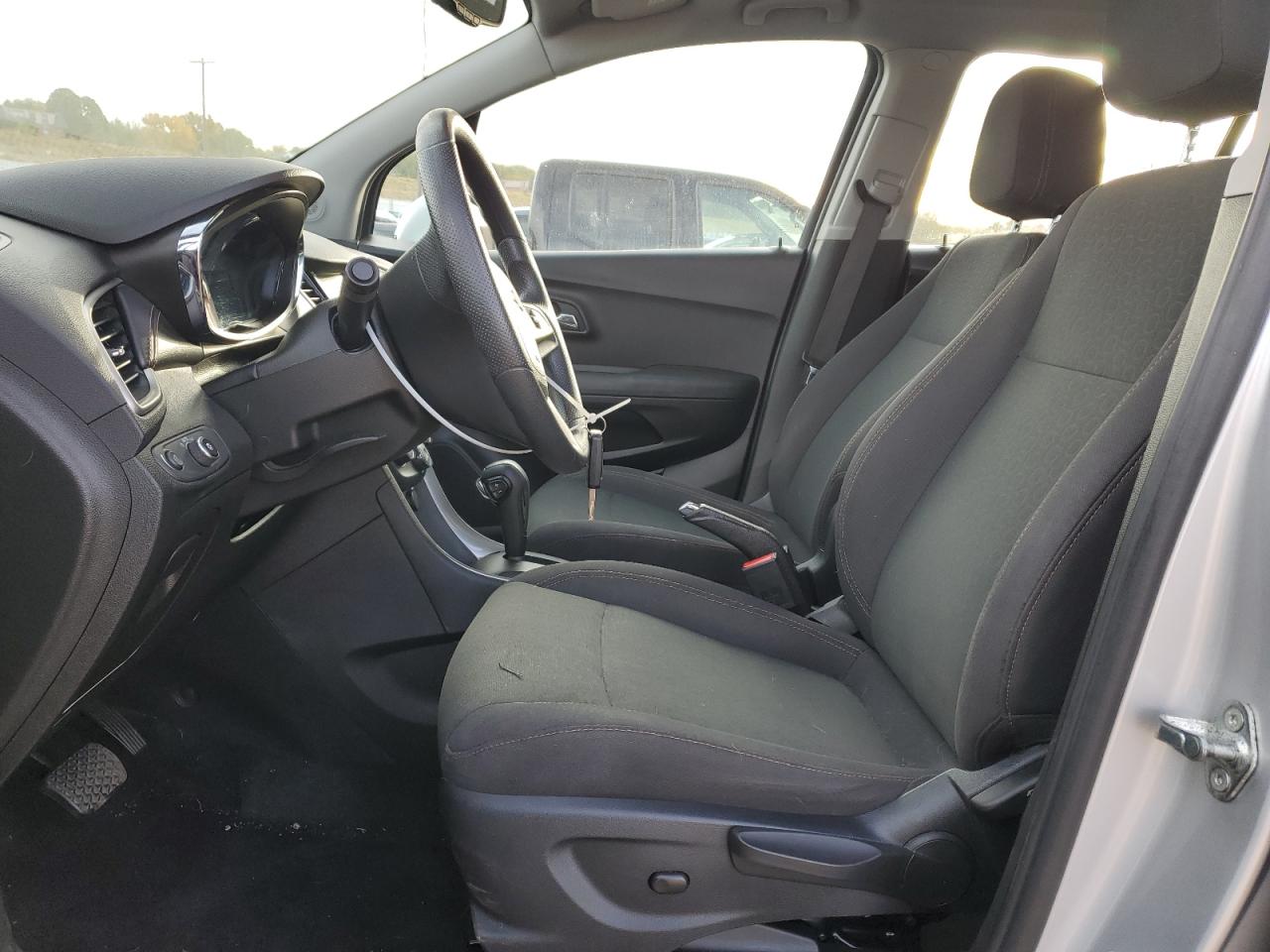 2017 Chevrolet Trax Ls VIN: 3GNCJNSB4HL270750 Lot: 82737515