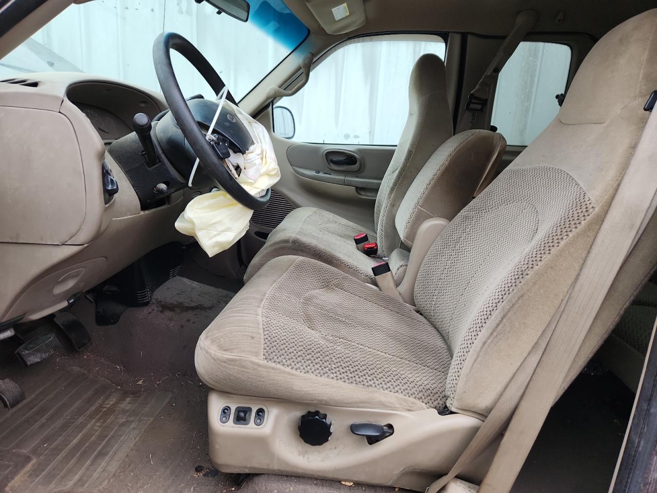 2000 Ford F150 VIN: 1FTRX17W2YNB93351 Lot: 87296215