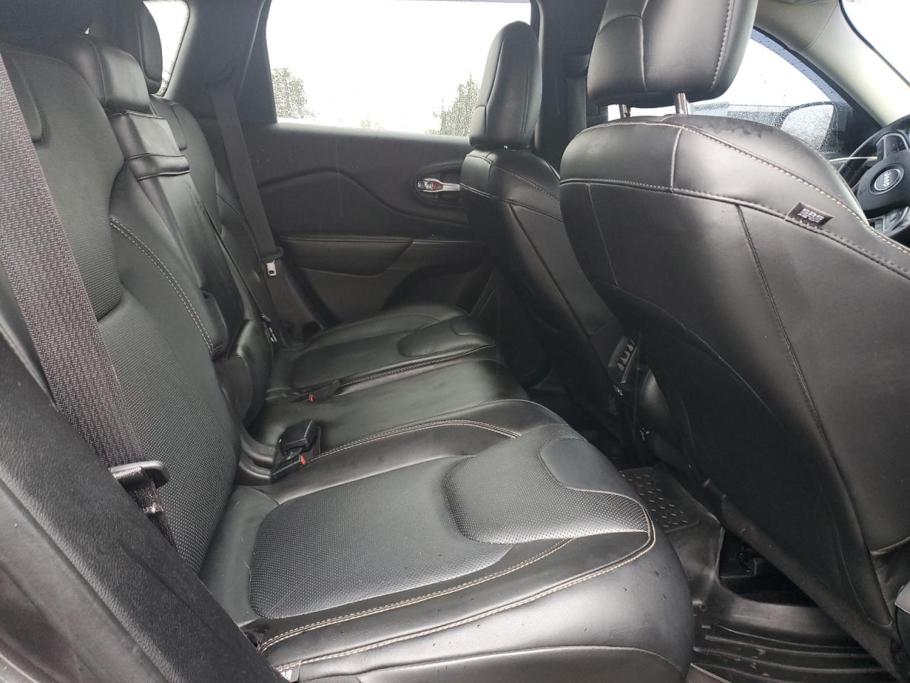 2015 Jeep Cherokee Limited VIN: 1C4PJMDS1FW570688 Lot: 90039255