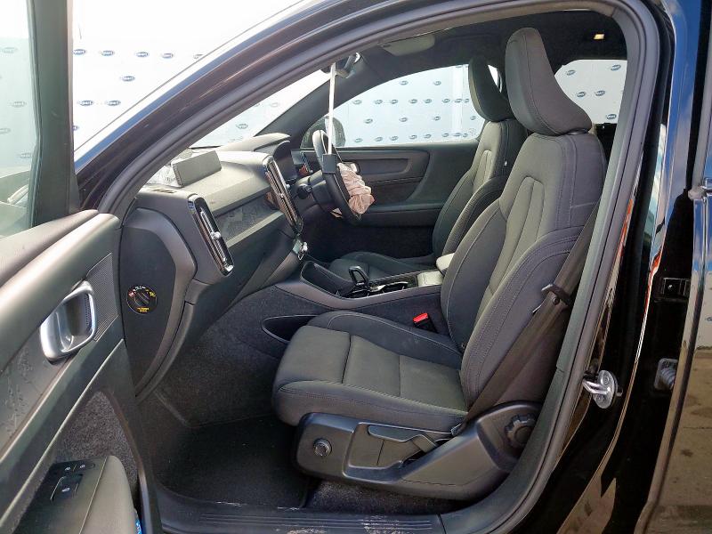 2023 VOLVO C40 170KW RECHARGE CORE 69KWH 5DR AUTO