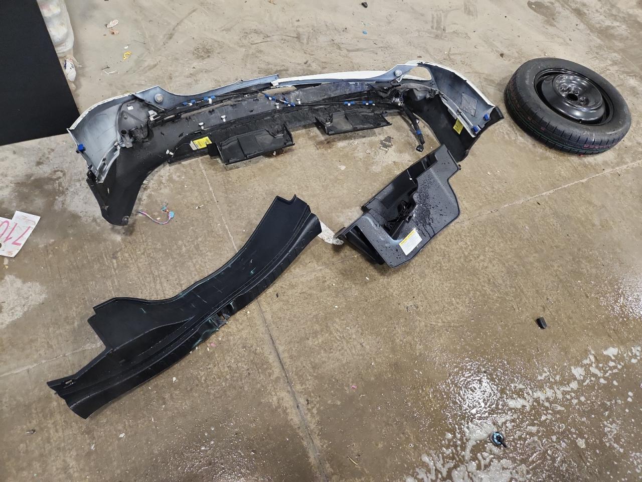 2018 Toyota Rav4 Le VIN: JTMBFREV1JJ741799 Lot: 85767645