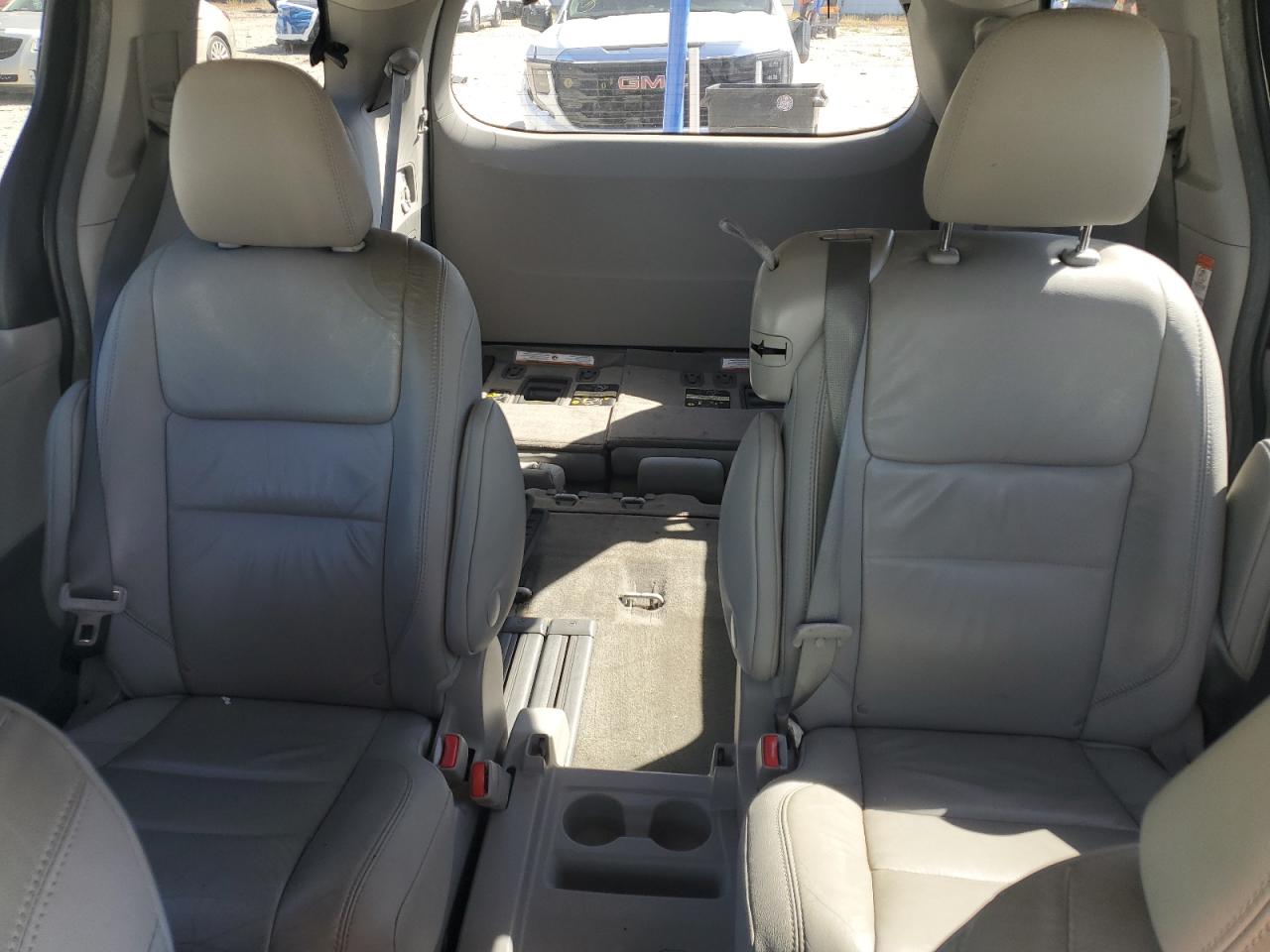 2017 Toyota Sienna Xle VIN: 5TDYZ3DC7HS824312 Lot: 84629685