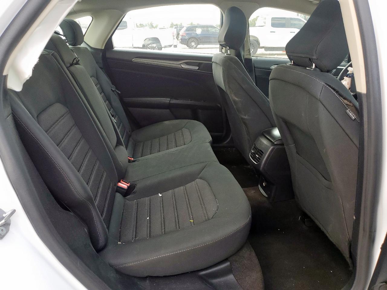 2020 Ford Fusion Se VIN: 3FA6P0T99LR172375 Lot: 89670285