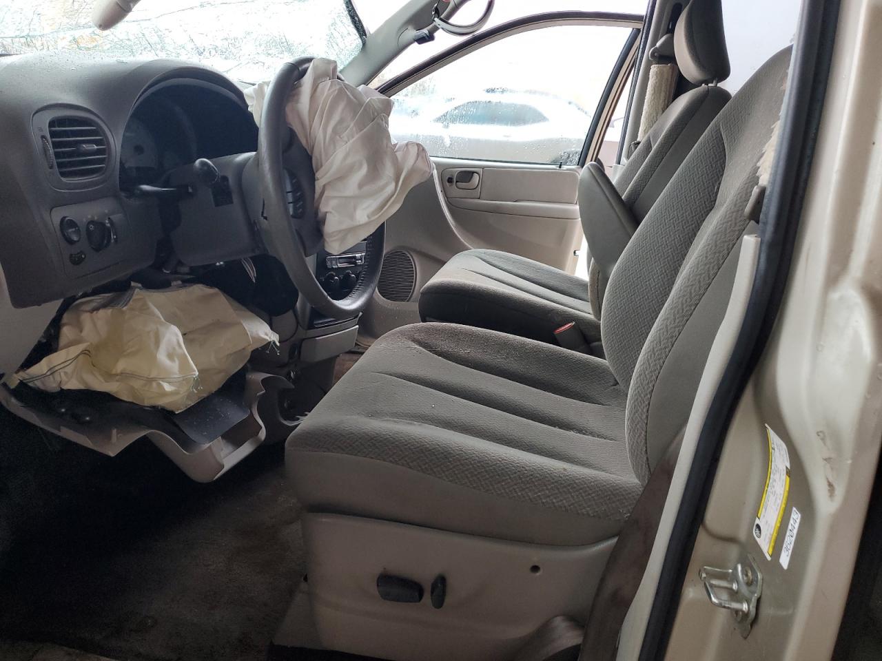 2005 Chrysler Town & Country Touring VIN: 2C4GP54L15R258858 Lot: 90471205