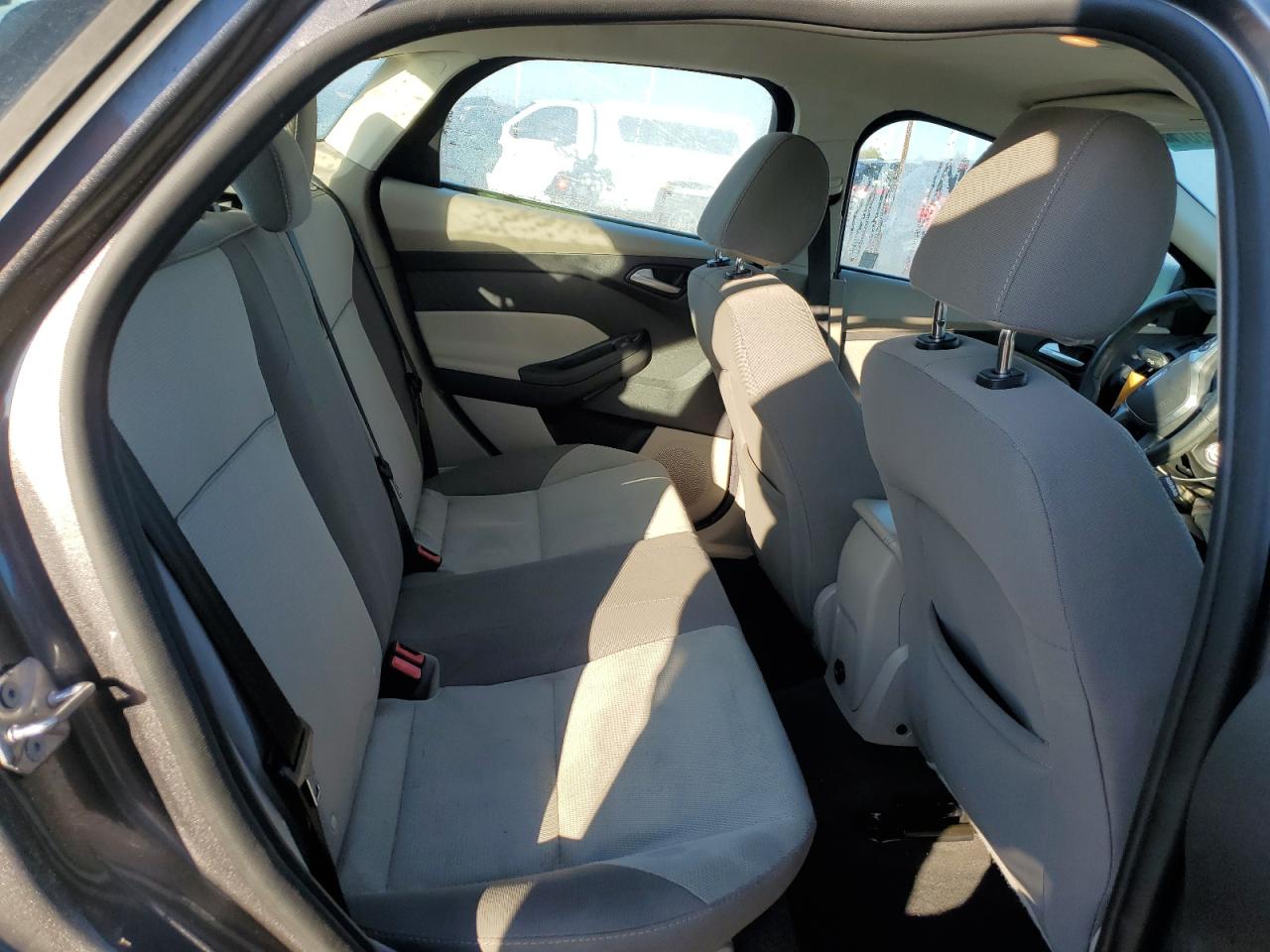 2014 Ford Focus Se VIN: 1FADP3F22EL331147 Lot: 82644805