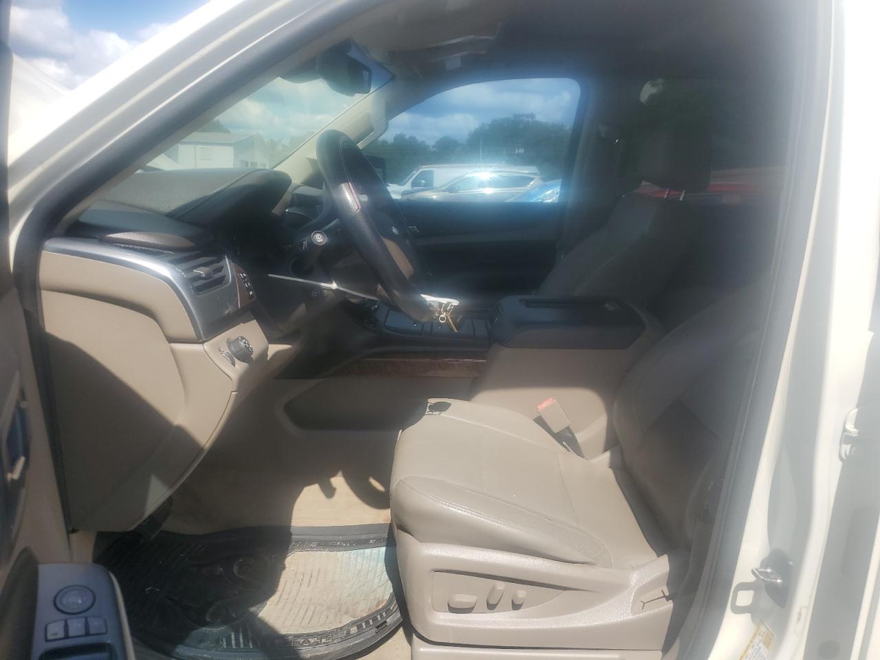 2015 Chevrolet Suburban C1500 Ltz VIN: 1GNSCKKC7FR133966 Lot: 84610905