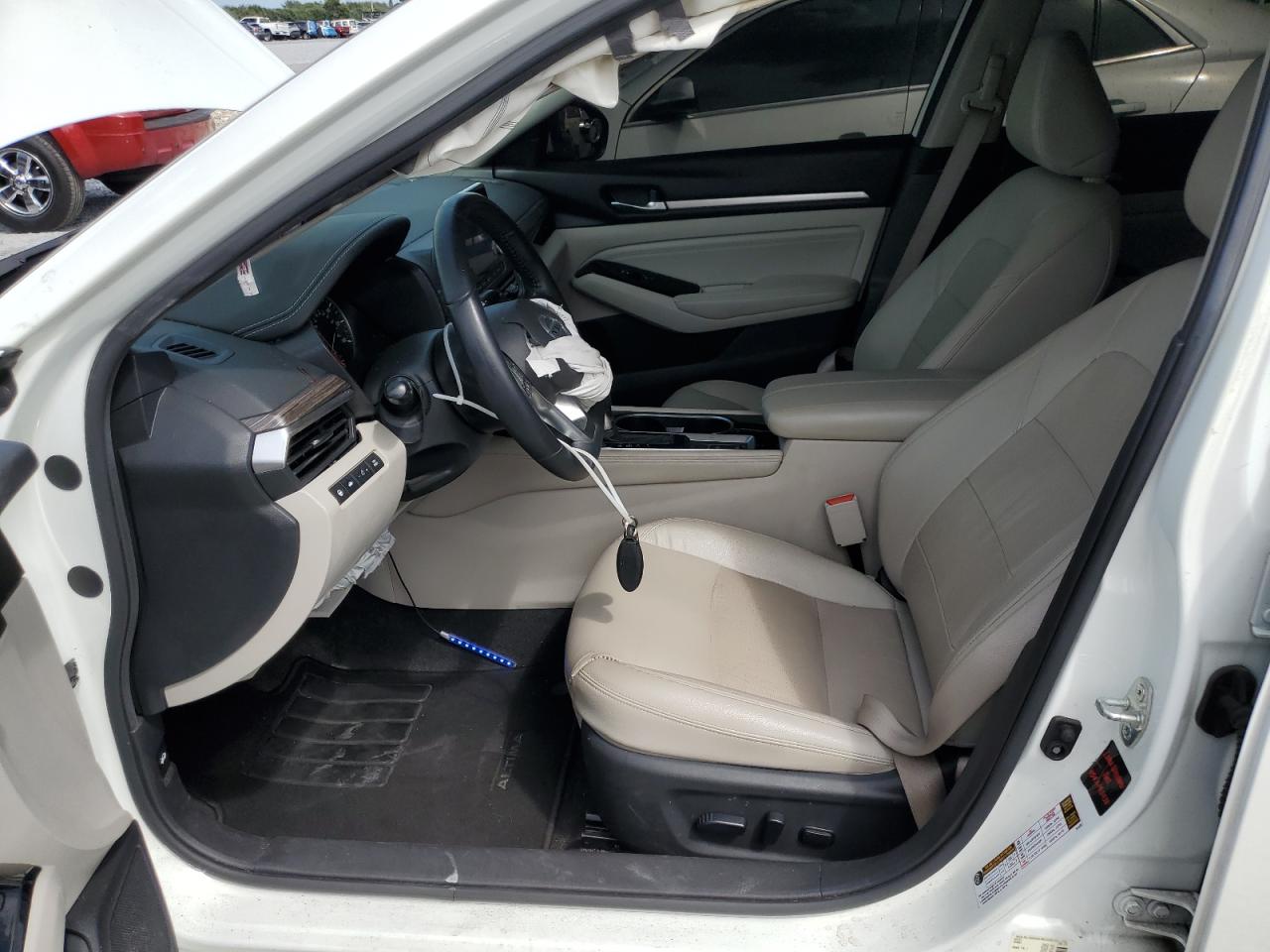 2020 Nissan Altima Platinum VIN: 1N4BL4FV1LC144983 Lot: 81921905