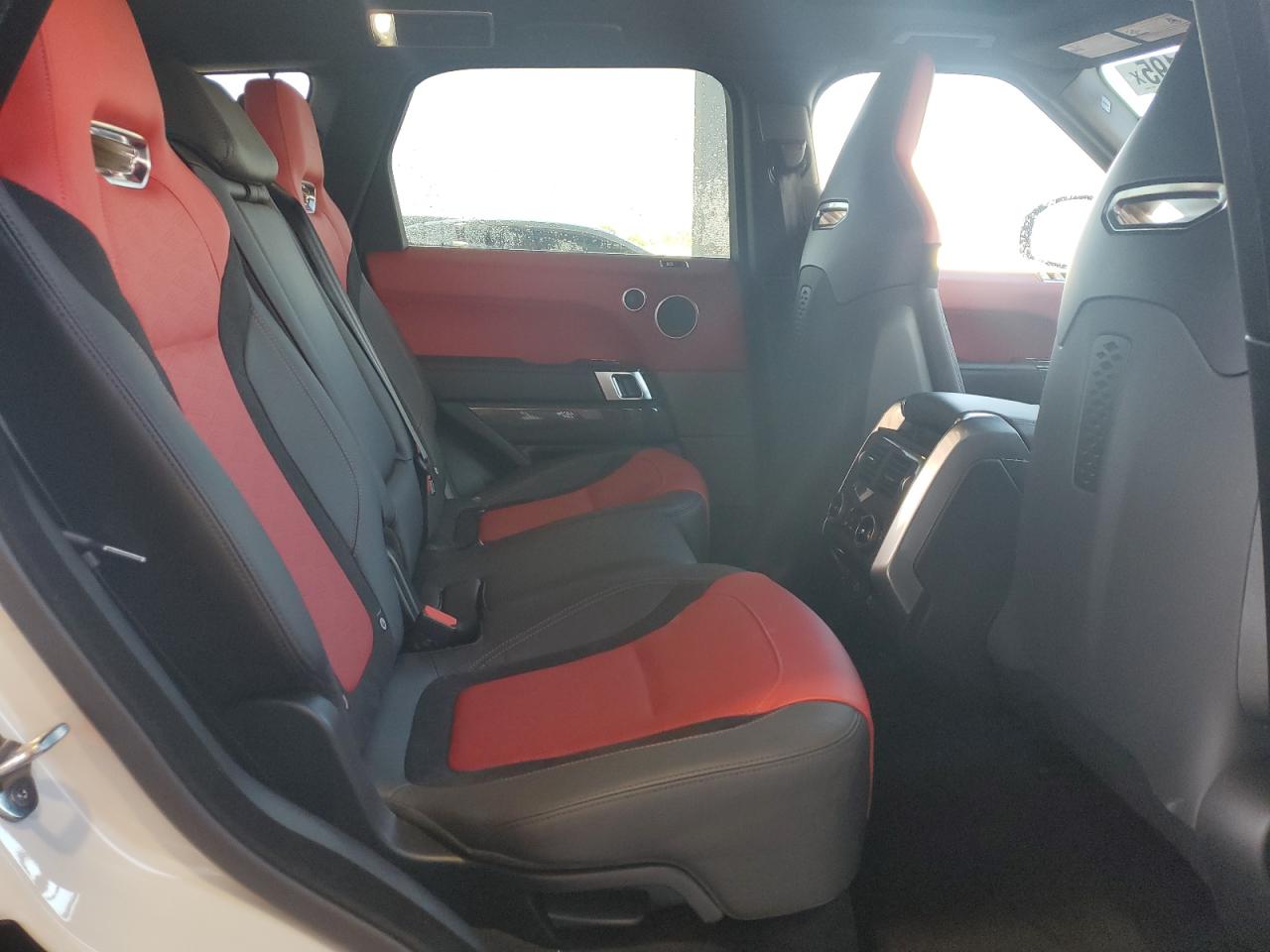 2022 Land Rover Range Rover Sport Svr VIN: SALWZ2RE6NA244093 Lot: 89654195