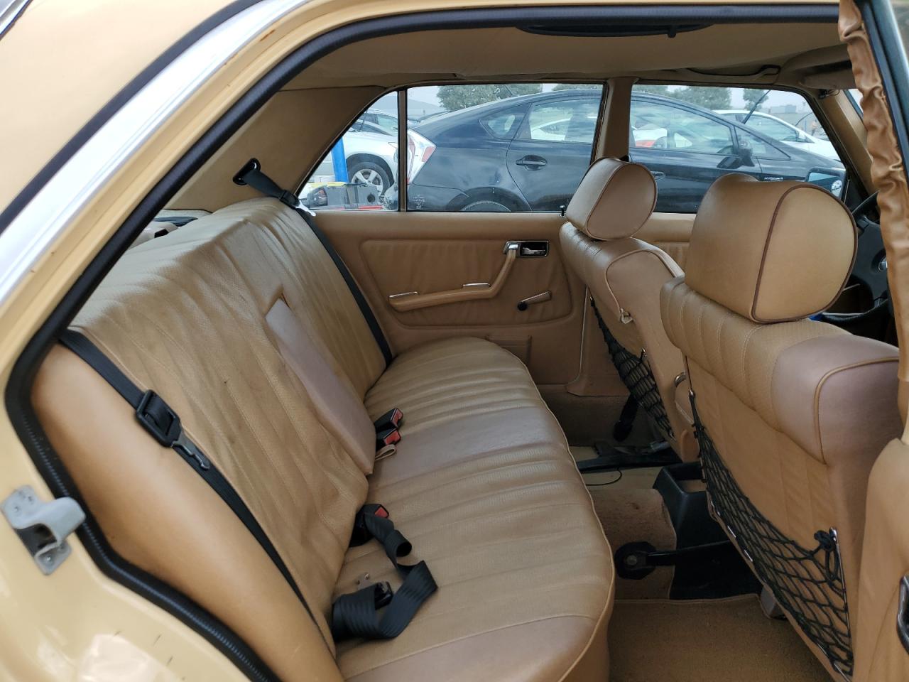 1982 Mercedes-Benz 240 D VIN: WDBAB23A5CB311686 Lot: 86339105