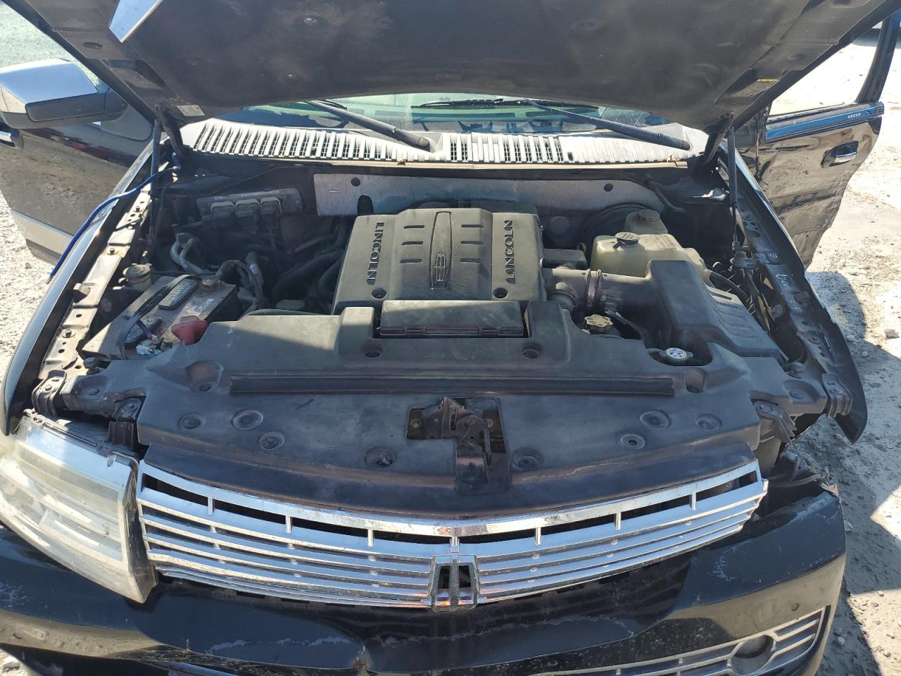 2009 Lincoln Navigator VIN: 5LMFU285X9EJ00335 Lot: 84962915