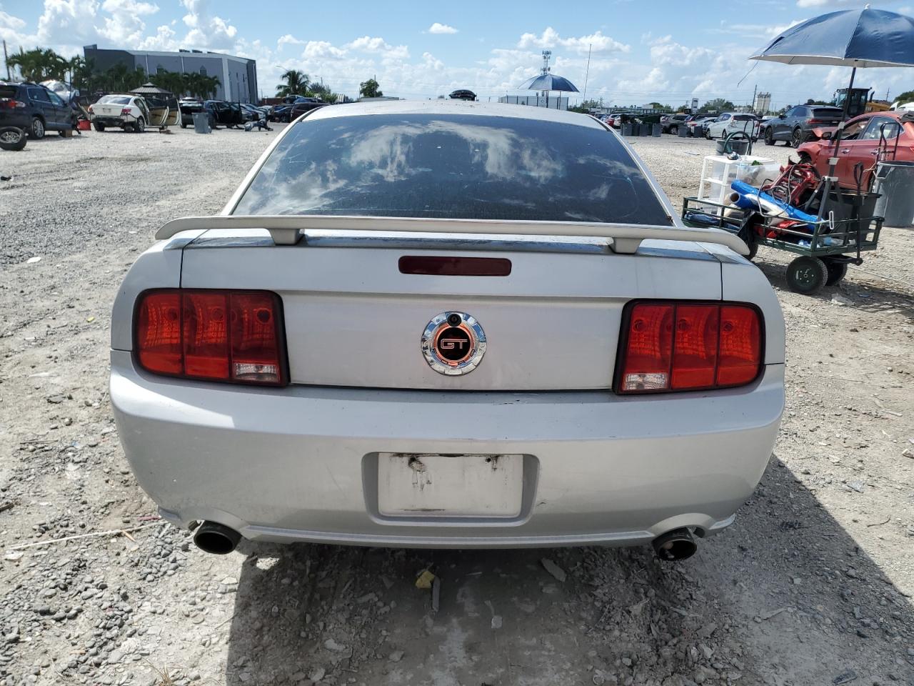2005 Ford Mustang Gt VIN: 1ZVHT82H355129028 Lot: 84586055