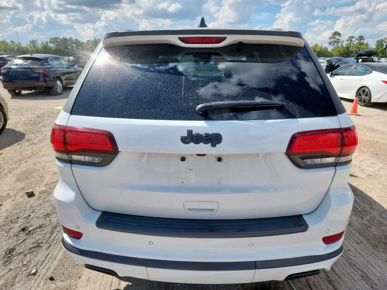 2018 Jeep Grand Cherokee Overland VIN: 1C4RJECG8JC407221 Lot: 85879975