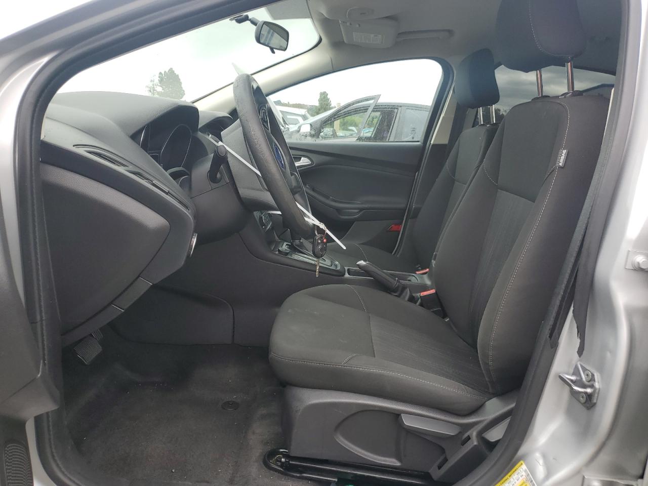 2018 Ford Focus Se VIN: 1FADP3FE4JL304455 Lot: 84470675