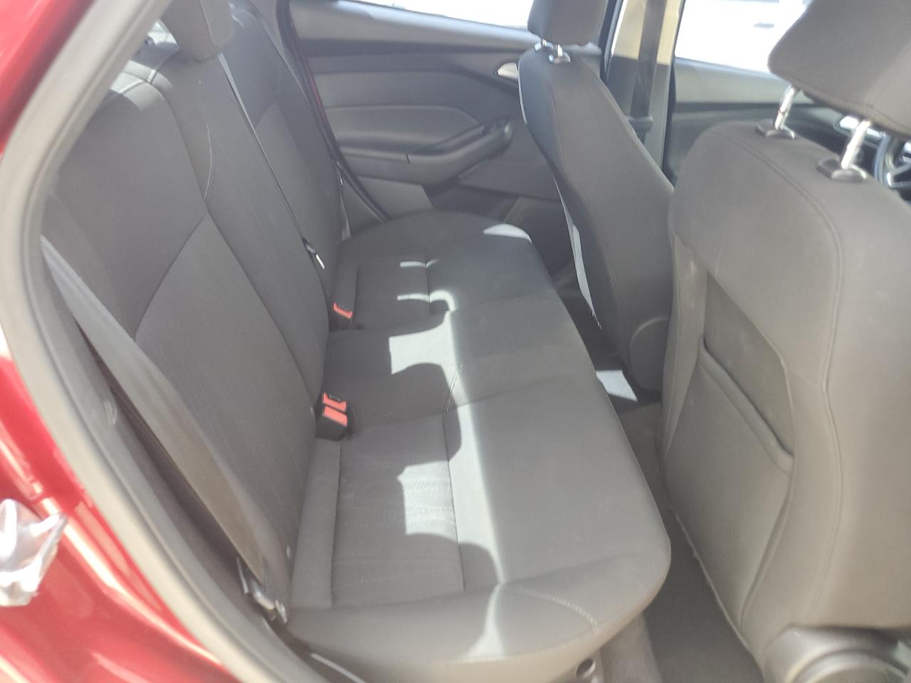 2016 Ford Focus Se VIN: 1FADP3F20GL201354 Lot: 82369435