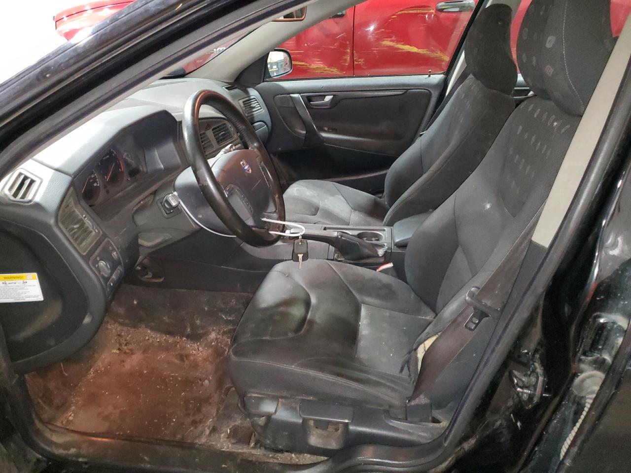 2003 Volvo V70 VIN: YV1SW61T332330768 Lot: 85386035