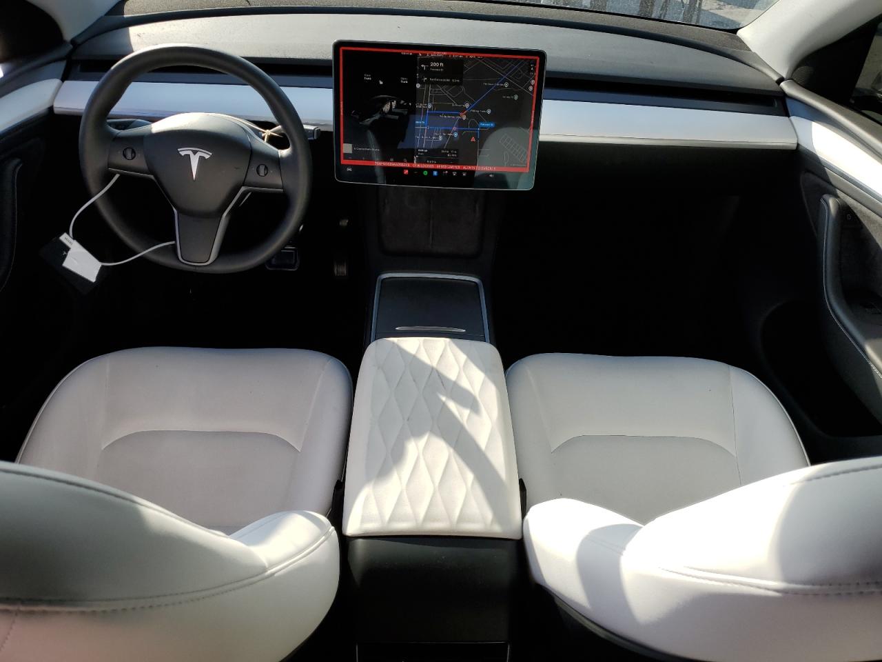 2024 Tesla Model Y VIN: 7SAYGDEE5RA265246 Lot: 84587755