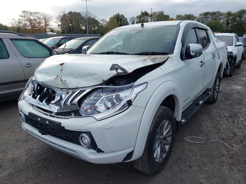 2016 MITSUBISHI L200 DOUBLE CAB DI-D 178 BARBARIAN 4WD for sale at Copart WOLVERHAMPTON