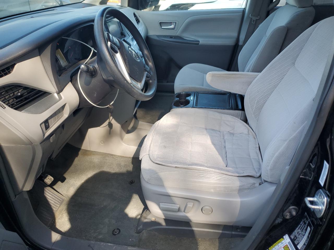 2016 Toyota Sienna Le VIN: 5TDKK3DC6GS697965 Lot: 81964025