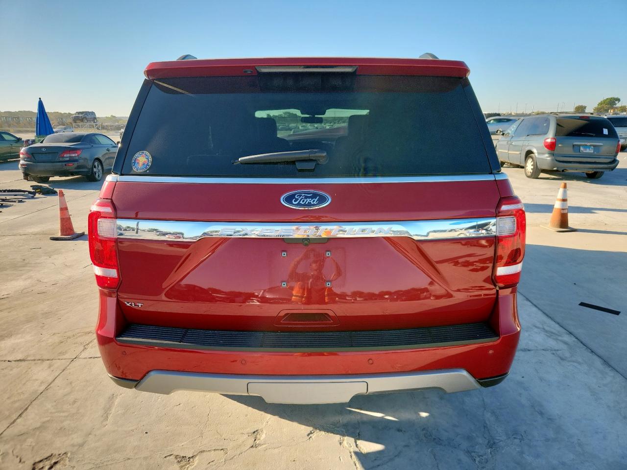 2021 Ford Expedition Xlt VIN: 1FMJU1HTXMEA16353 Lot: 82236845