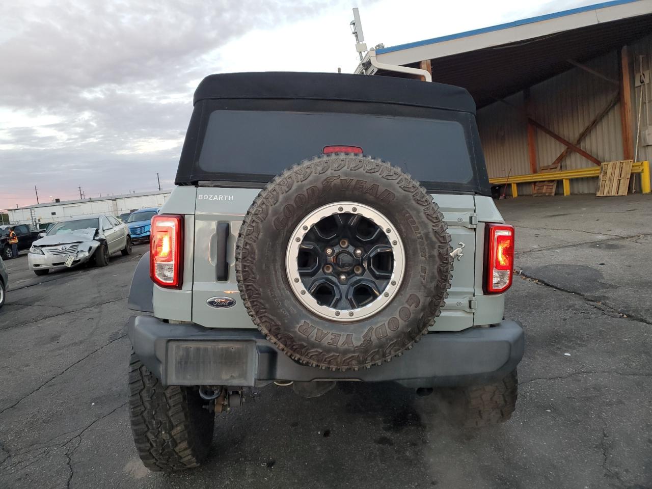 2022 Ford Bronco Base VIN: 1FMEE5DPXNLA81604 Lot: 86866805