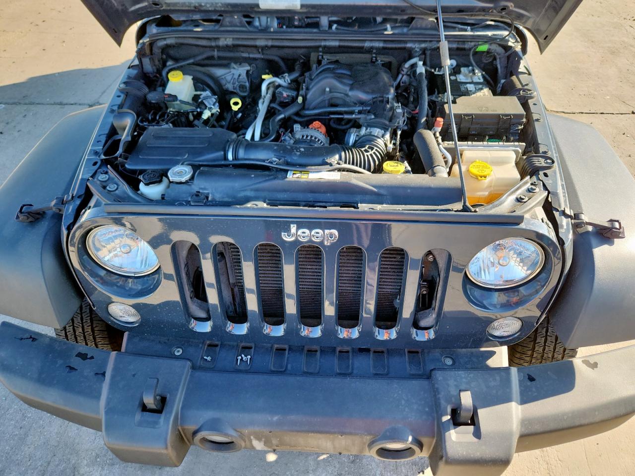 2016 Jeep Wrangler Unlimited Sport VIN: 1C4BJWKG6GL299876 Lot: 85931805