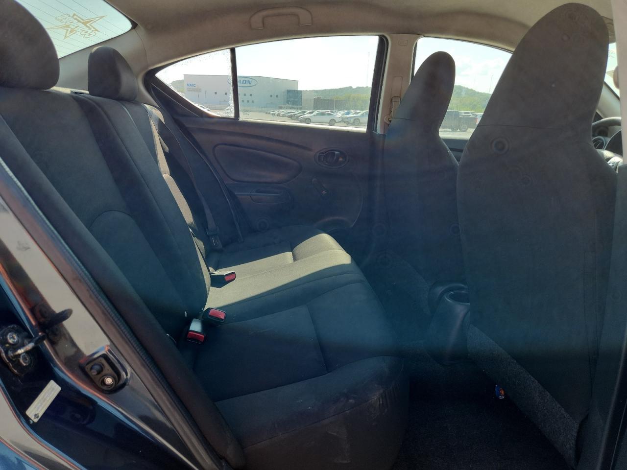 2015 Nissan Versa S VIN: 3N1CN7AP7FL932438 Lot: 82238875