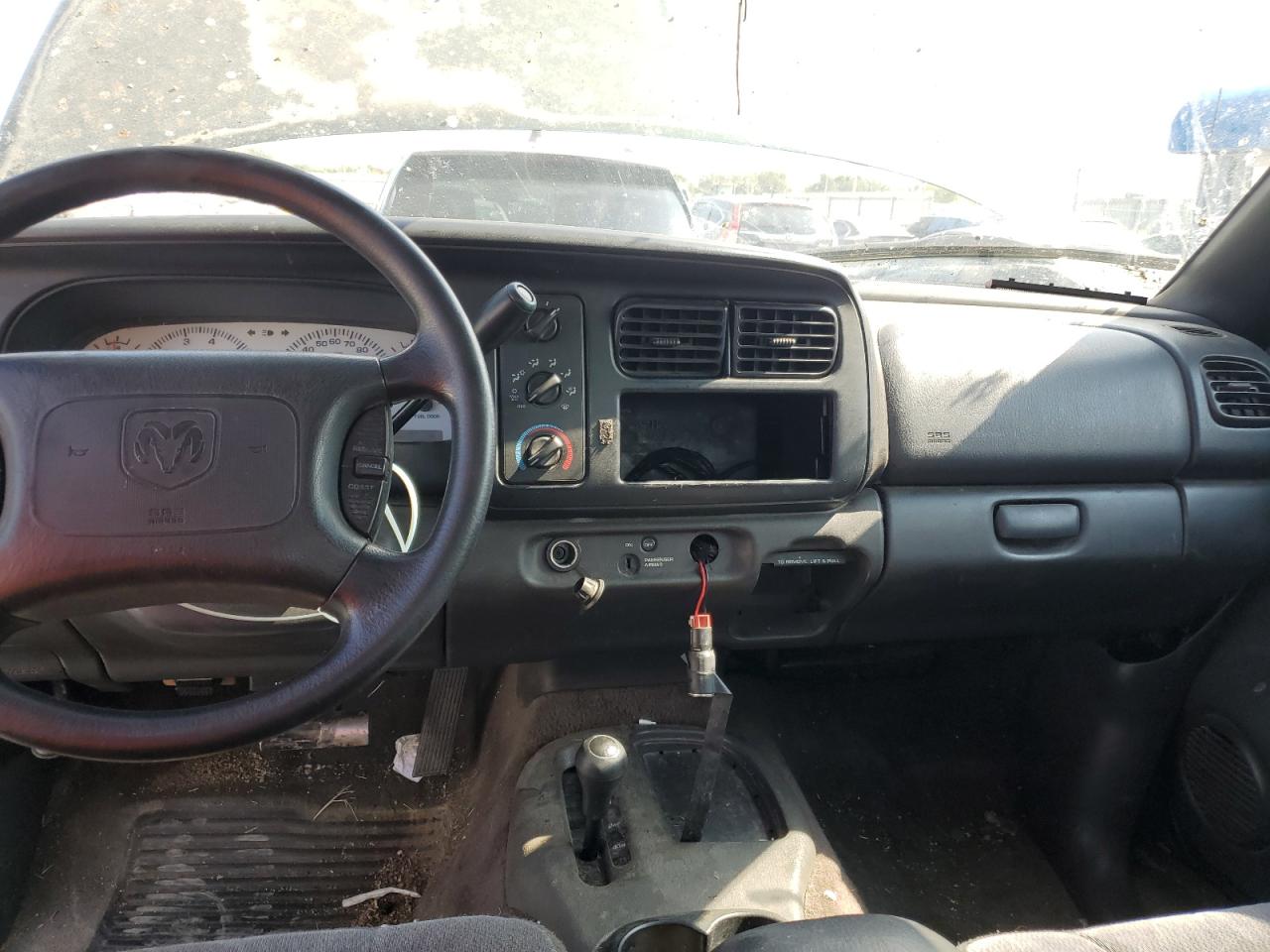 2000 Dodge Dakota VIN: 1B7GG22N0YS697488 Lot: 82376815