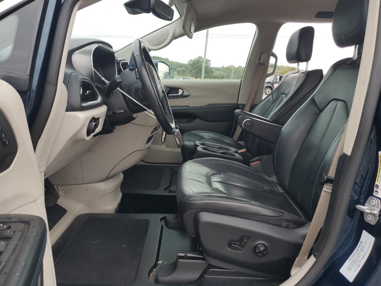 2021 Chrysler Pacifica Touring L VIN: 2C4RC1BG8MR602445 Lot: 81634745