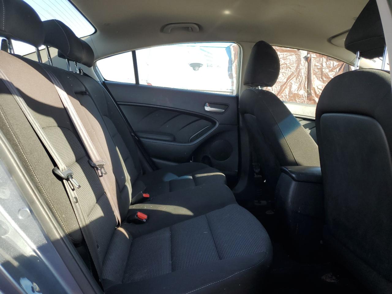 2017 Kia Forte Lx VIN: 3KPFK4A7XHE033937 Lot: 81476735