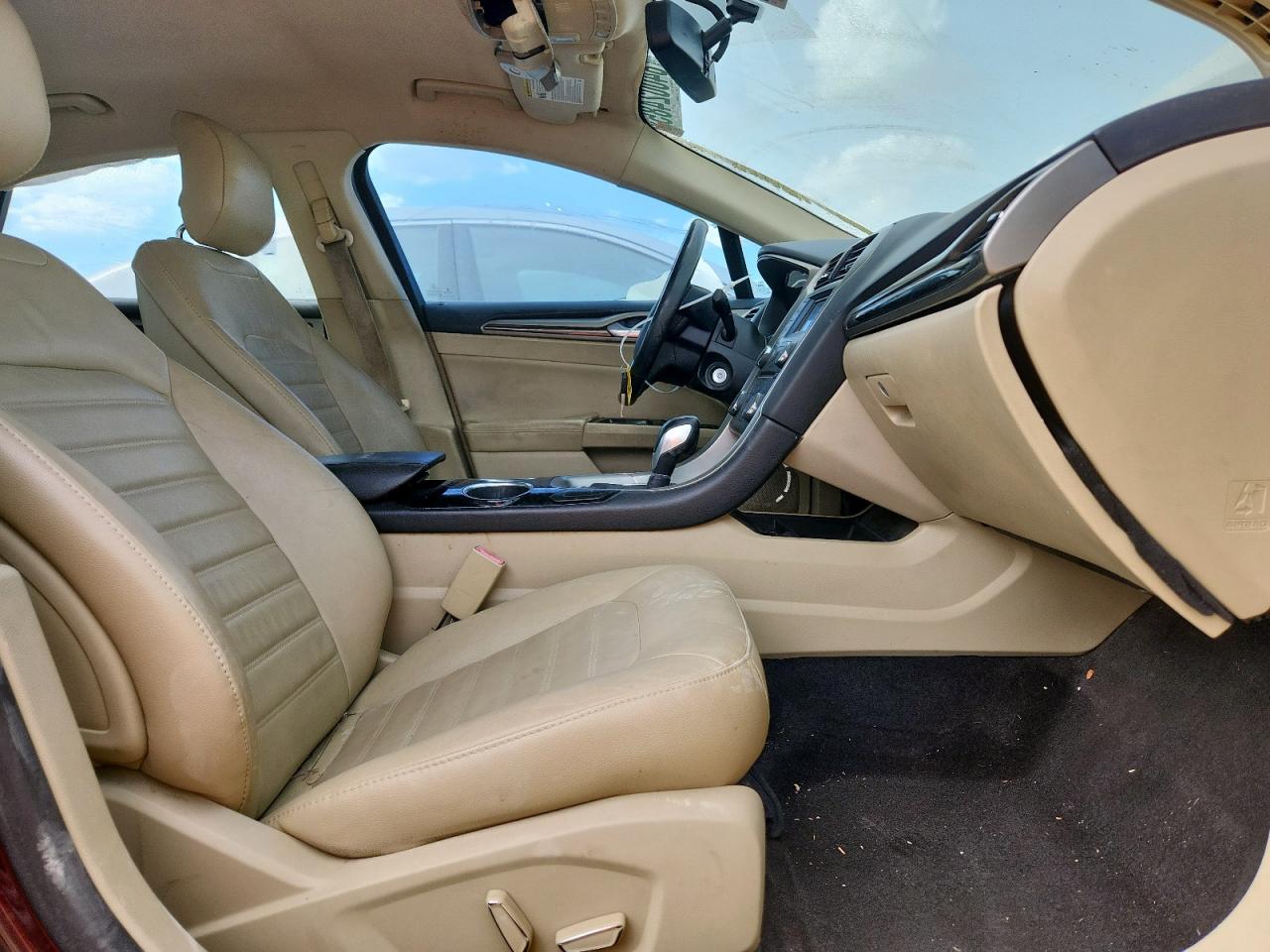 2013 Ford Fusion Se VIN: 3FA6P0HR6DR260357 Lot: 84002485