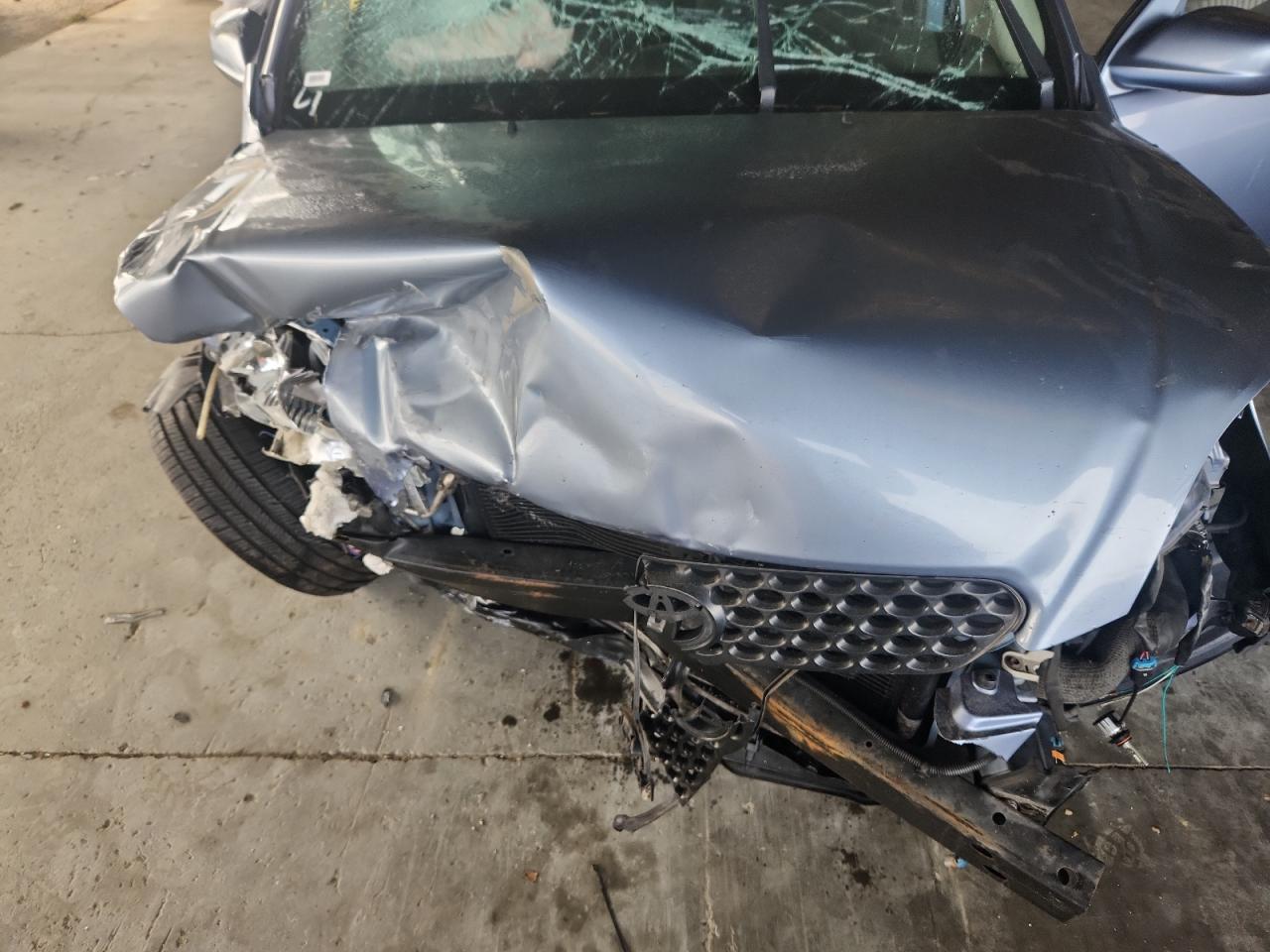 2004 Toyota Corolla Matrix Xr VIN: 2T1KR32E14C281861 Lot: 82744295