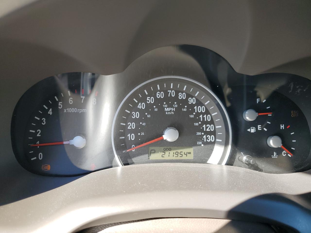 2010 Kia Sedona Lx VIN: KNDMG4C32A6360945 Lot: 84428975