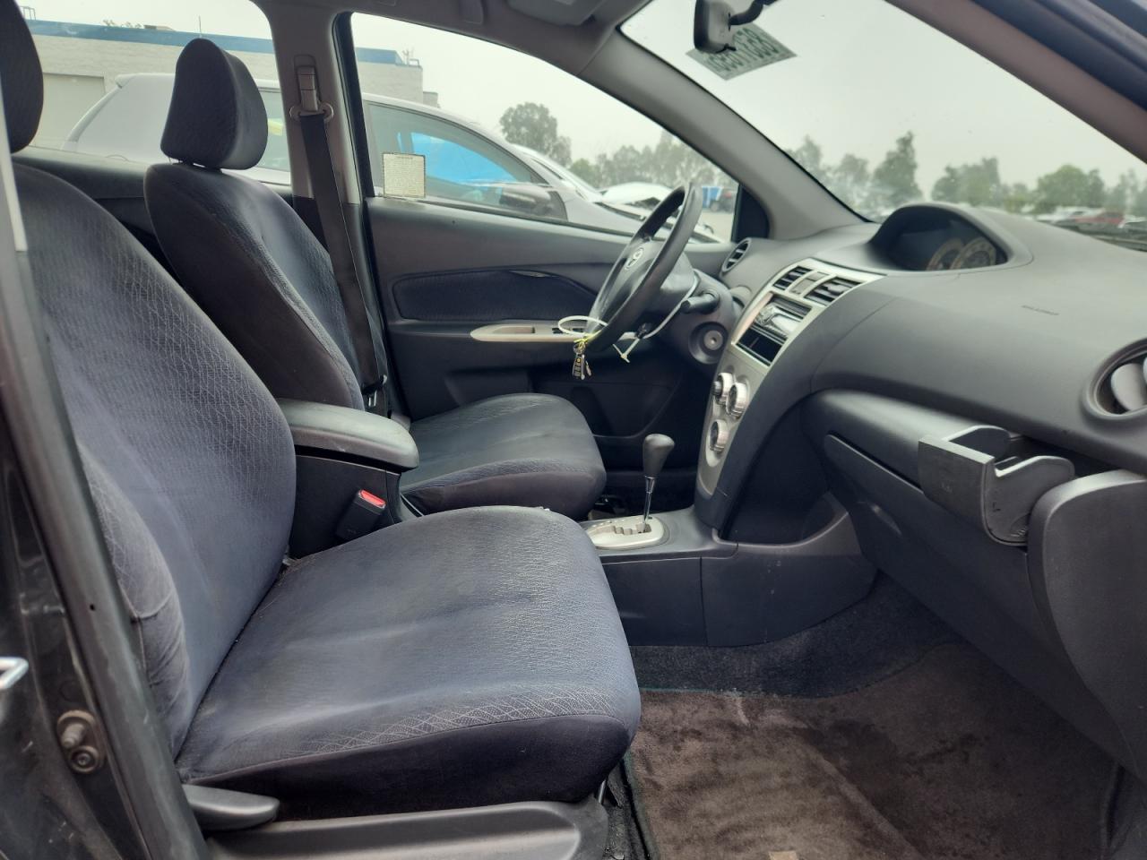 2008 Toyota Yaris VIN: JTDBT923081256821 Lot: 85377895