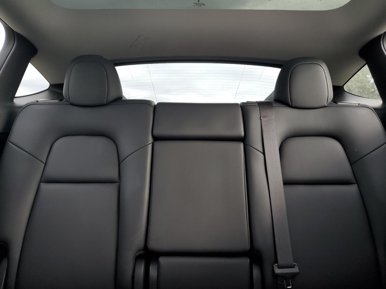 2024 Tesla Model Y VIN: 7SAYGDED5RF076736 Lot: 85385165