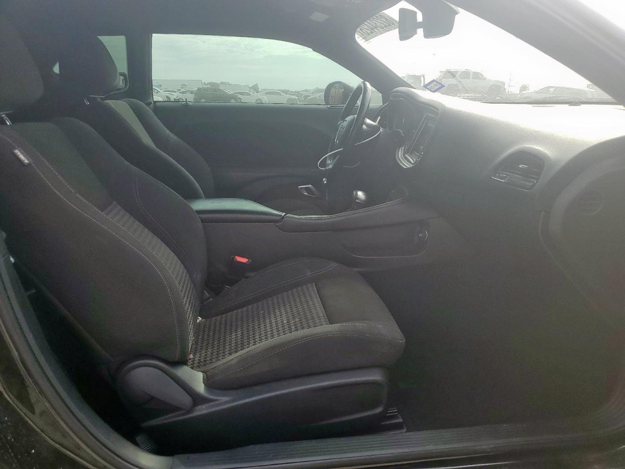 2021 Dodge Challenger Sxt VIN: 2C3CDZAG0MH630995 Lot: 82234425