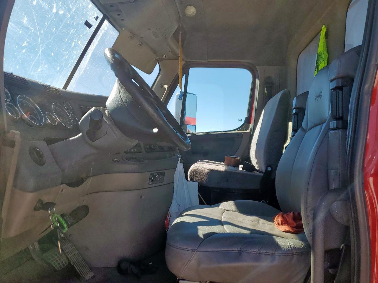 2018 Freightliner Cascadia 113 Semi Truck VIN: 3AKJGBDV2JSJH8650 Lot: 90472025