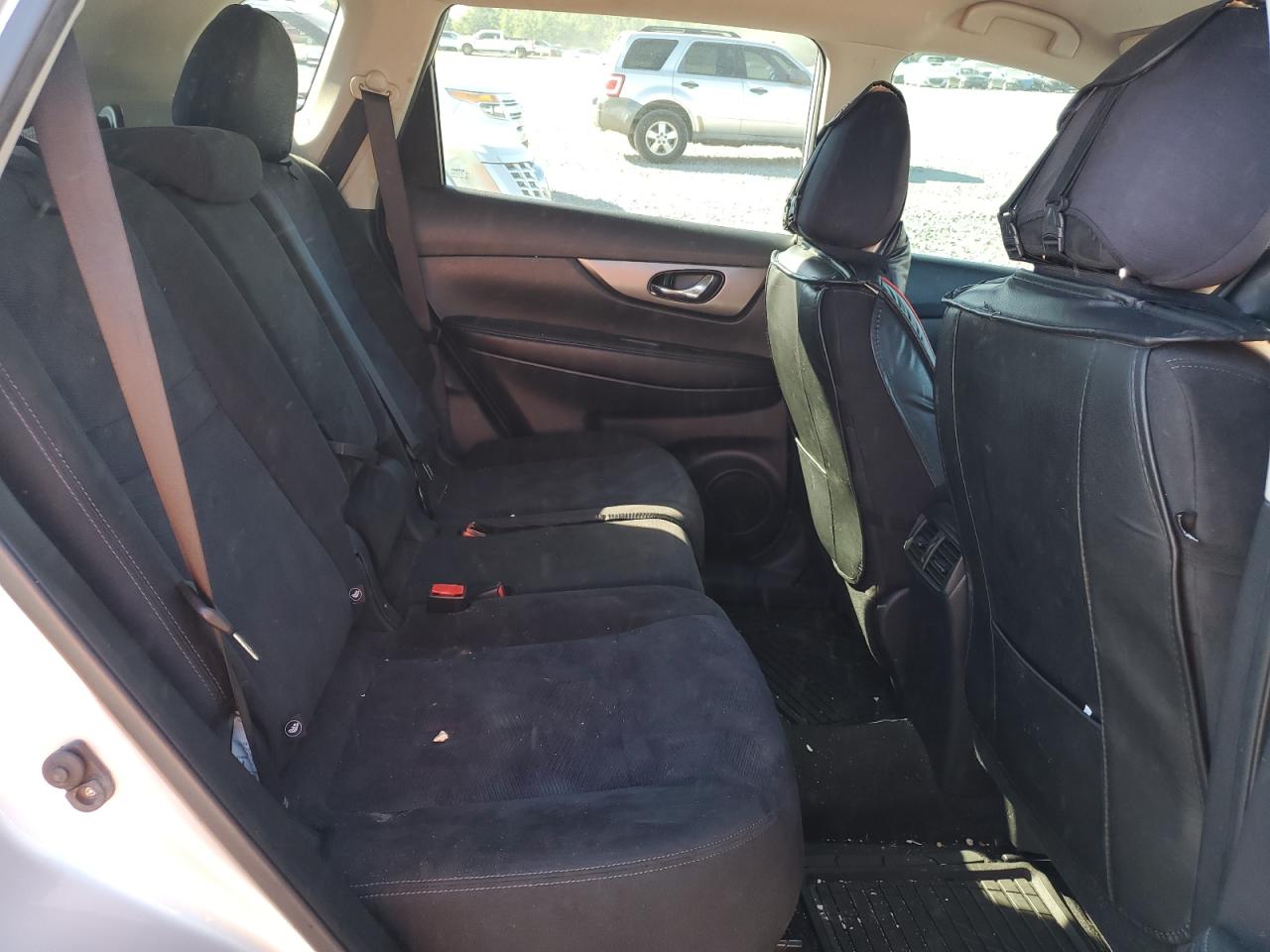 2015 Nissan Rogue S VIN: KNMAT2MV8FP569451 Lot: 84930405