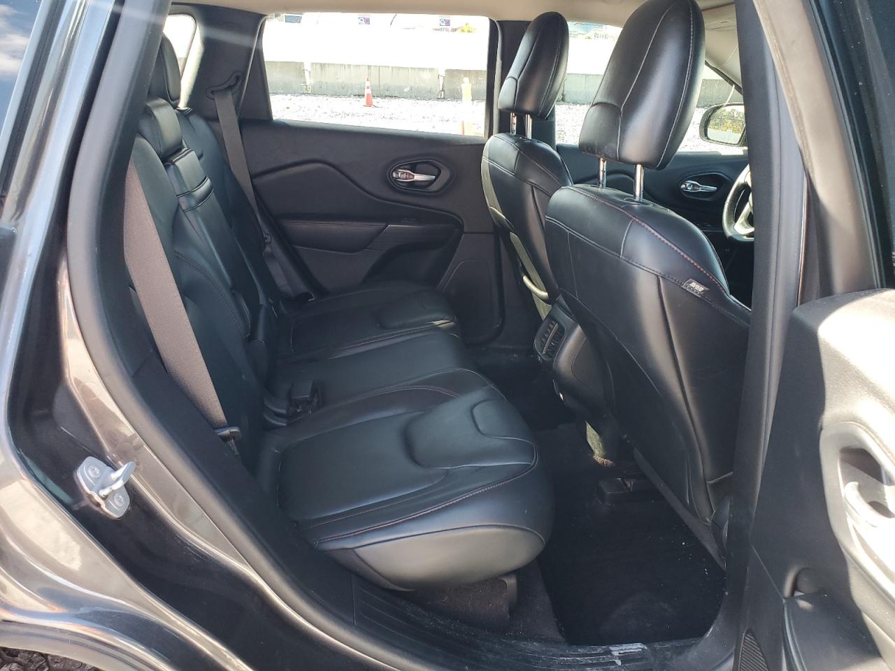 2016 Jeep Cherokee Trailhawk VIN: 1C4PJMBS3GW214652 Lot: 86426365