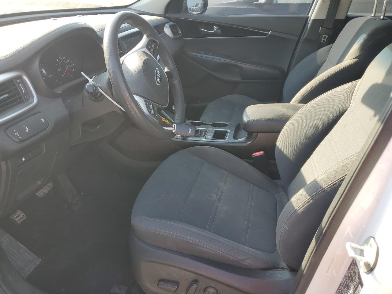 2019 Kia Sorento Lx VIN: 5XYPG4A51KG509863 Lot: 82001735