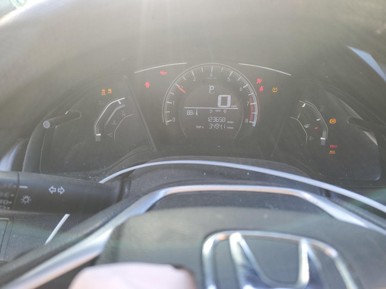 2018 Honda Civic Lx VIN: 2HGFC2F5XJH530068 Lot: 82078605