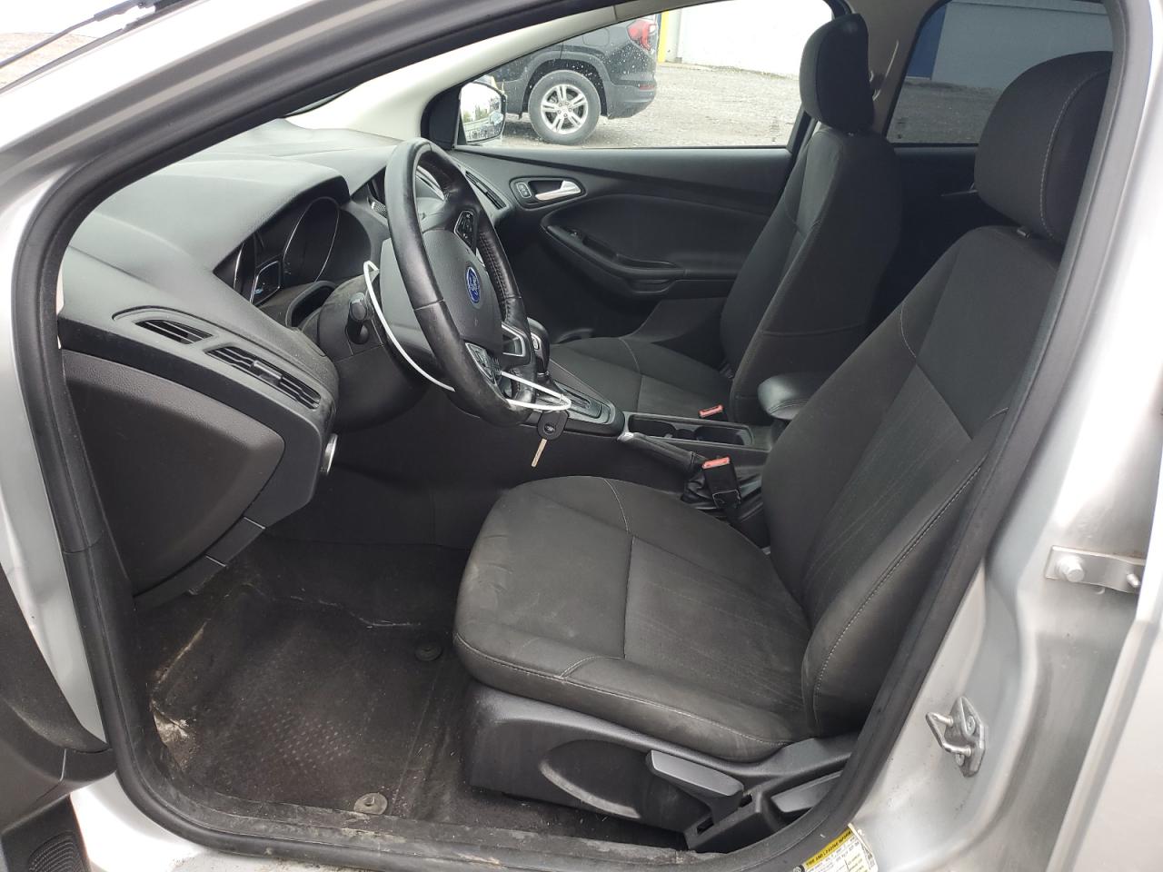 2018 Ford Focus Se VIN: 1FADP3F28JL231158 Lot: 86253275